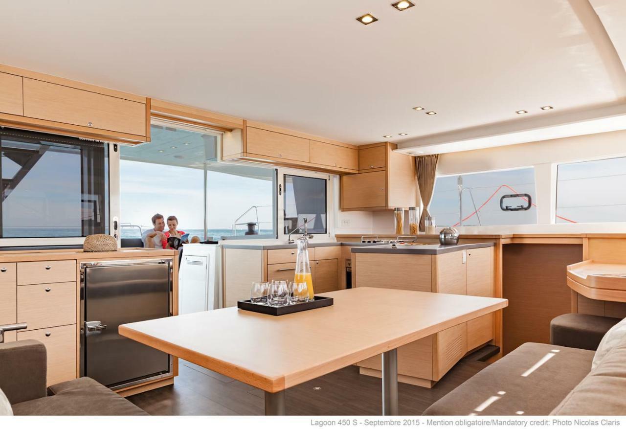 Luxury Catamaran Lagoon 42, Ac & Gn 斯普利特 外观 照片